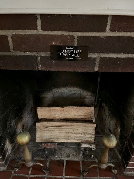 Building Photo - 35 Hastings Ave