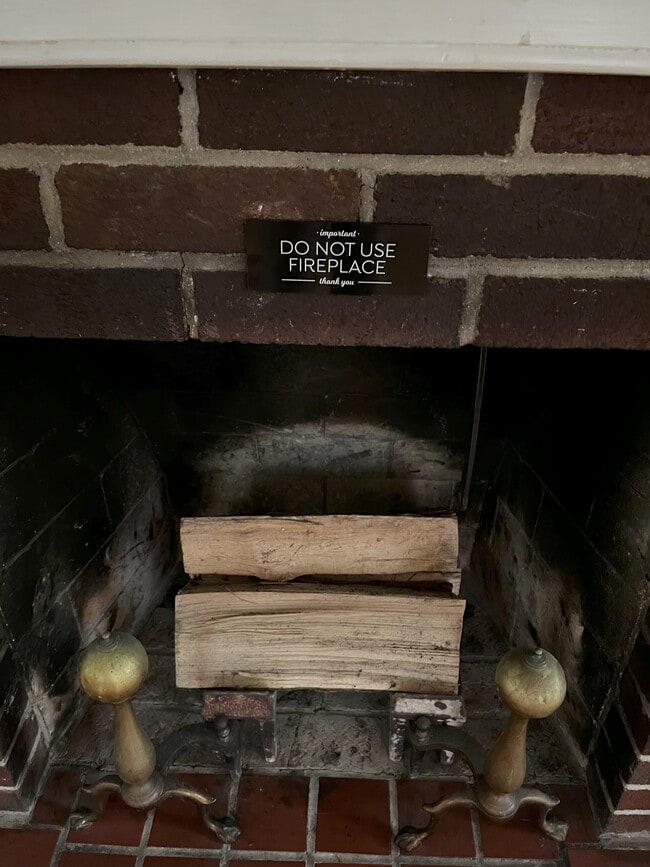 Building Photo - 35 Hastings Ave