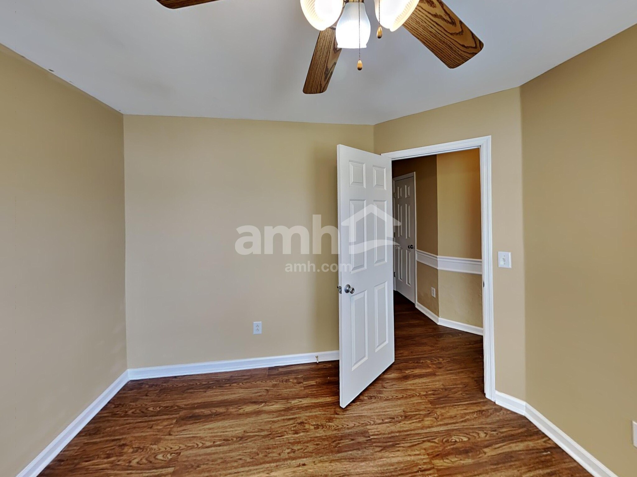 Building Photo - 1732 Shane Dr