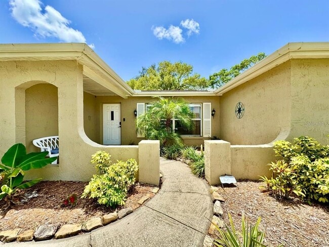 Building Photo - 8134 Winthrop Dr