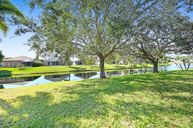 Building Photo - 1601 Wekiva Dr