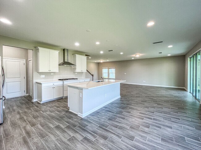 Building Photo - Silverleaf 4/3 w water view!!