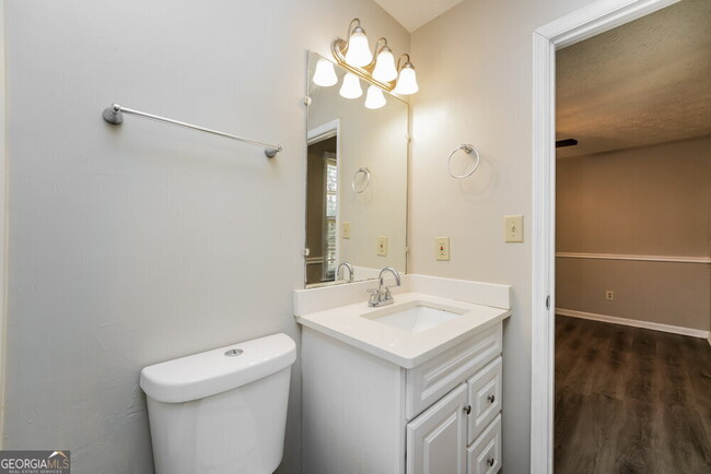 Building Photo - 80 Belmont Park Ln