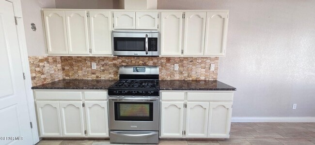 Building Photo - 1365 Desert Canyon Dr