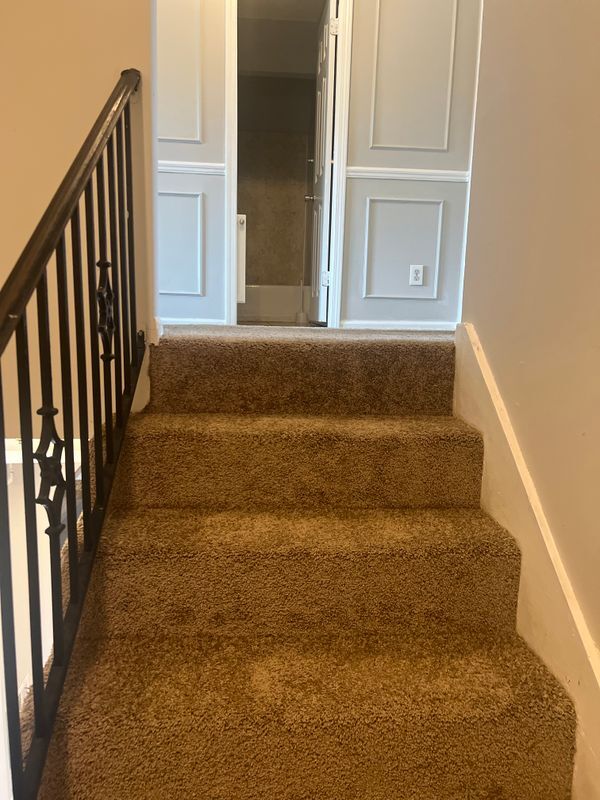 Building Photo - 6067 Regent Manor