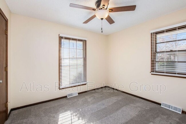 Building Photo - 7016 NW Blair Rd