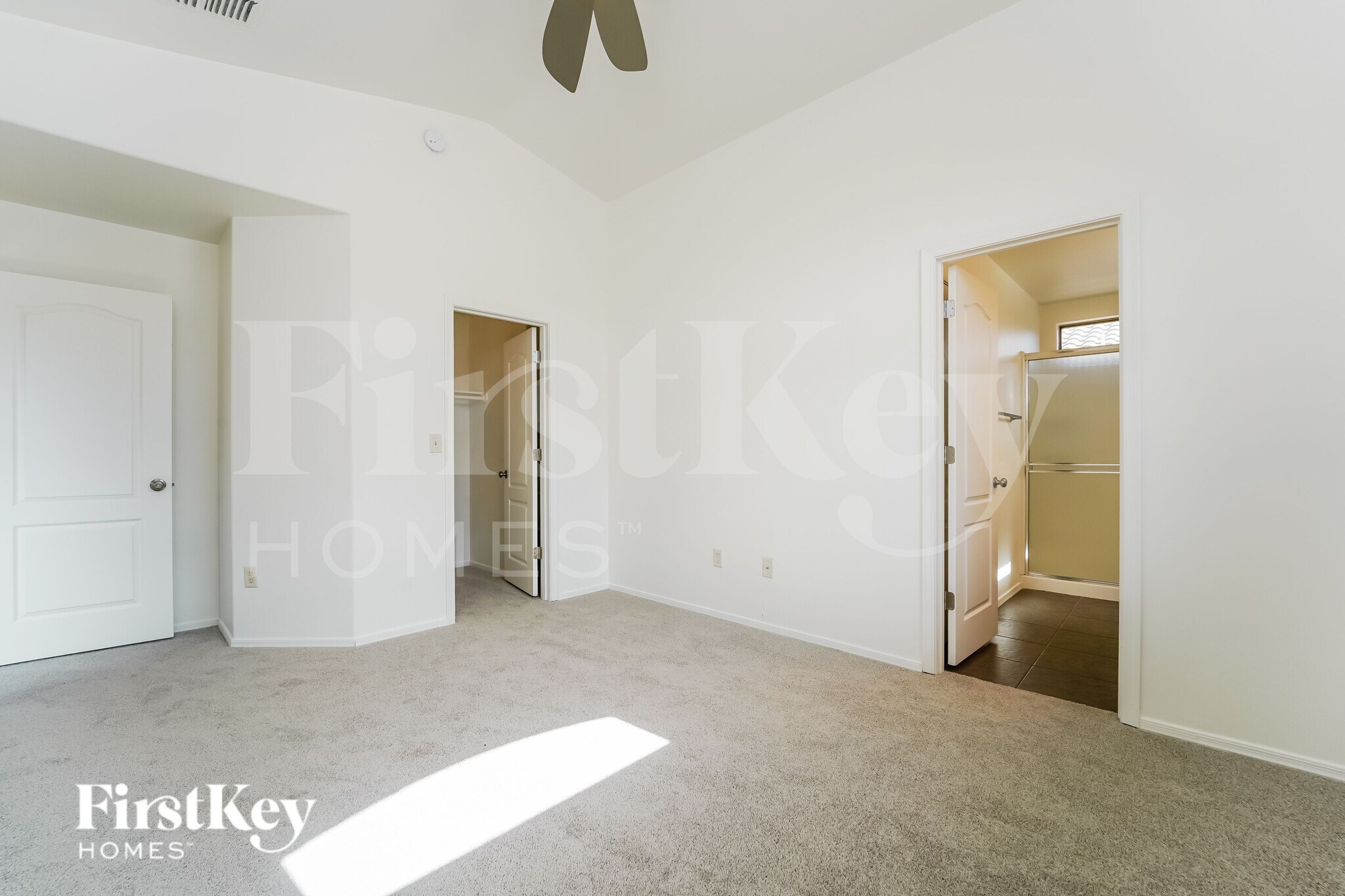 Building Photo - 8711 N Moonfire Dr