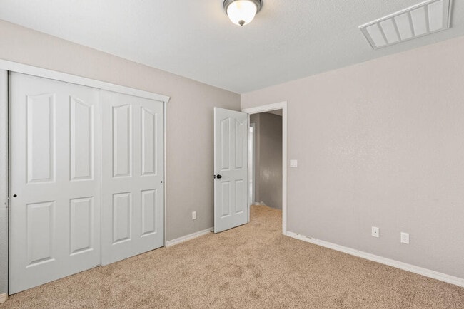 Building Photo - 12664 Azulejos St