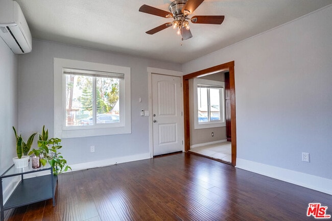 Building Photo - 3046 Chadwick Dr