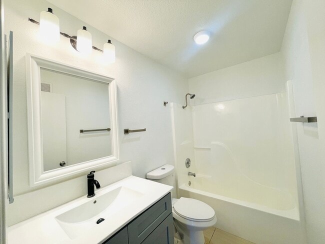 Building Photo - July Month's Rent $1000 Discount-Beautifully Upgraded 2 Bedroom Apartment For Rent!