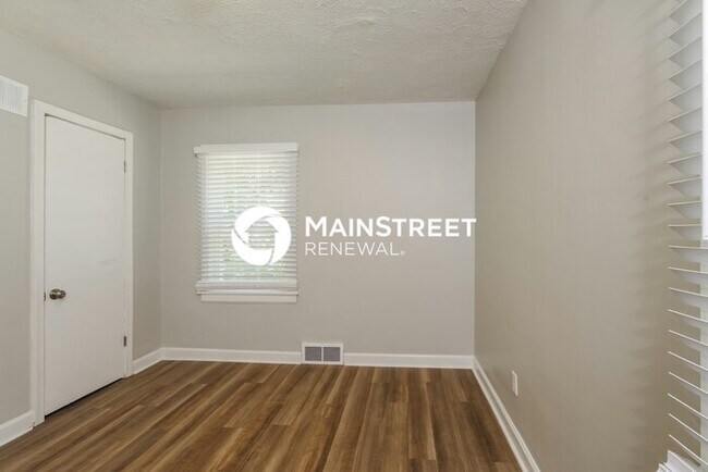 Building Photo - 3 Bedroom Pet-Friendly Home in Louisville,...