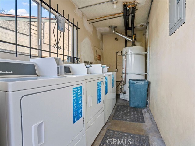 Building Photo - 9918 Ramona St