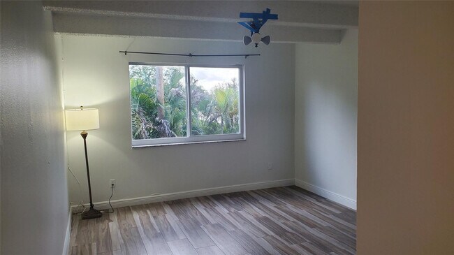 Building Photo - 10110 Boca Entrada Blvd