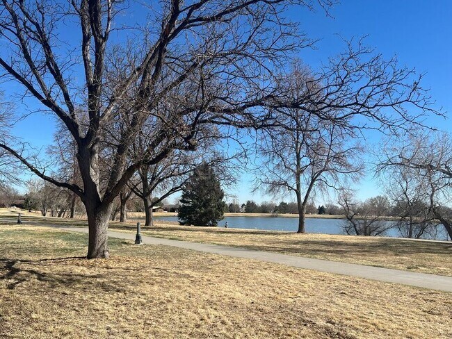 Building Photo - 1400 38th Ave