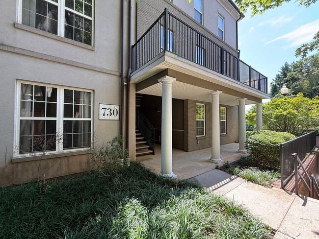 Primary Photo - 730 Walker Square