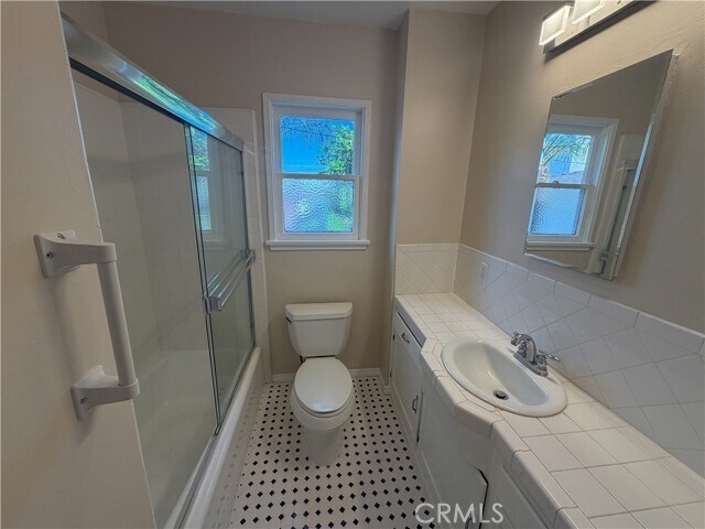 Building Photo - 126 S Batavia St