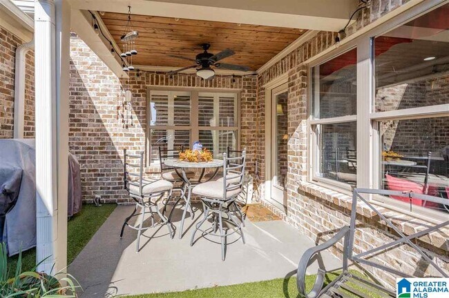 Building Photo - 2208 Grand Ave