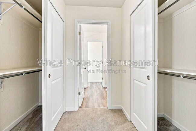 Building Photo - 871 E 98th Ave