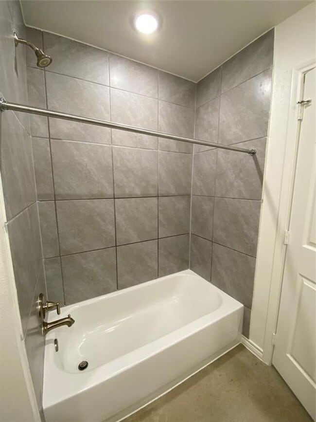 Building Photo - 2320 Duntov Dr