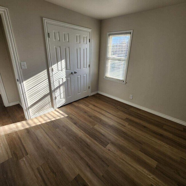 Building Photo - Newly Remodeled Home in The Village