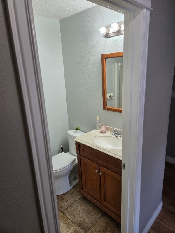 Building Photo - 1609 S Middle Creek Ct