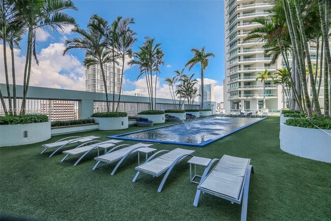 Building Photo - 92 SW 3rd St