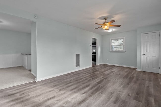 Building Photo - NEW RENTAL ALERT: Beautiful 4-Bed Home in Hampton — Available NOW!