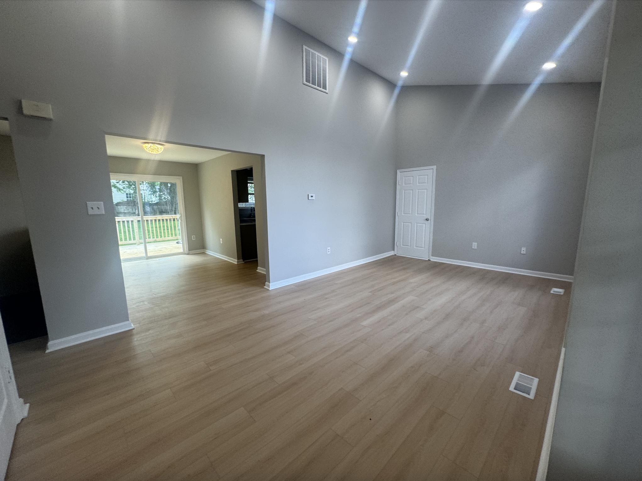 Building Photo - 5 Renwick Ct