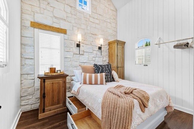 Building Photo - 192 Breakspear Ln