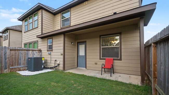 Building Photo - 8403 Columbia Forest Dr