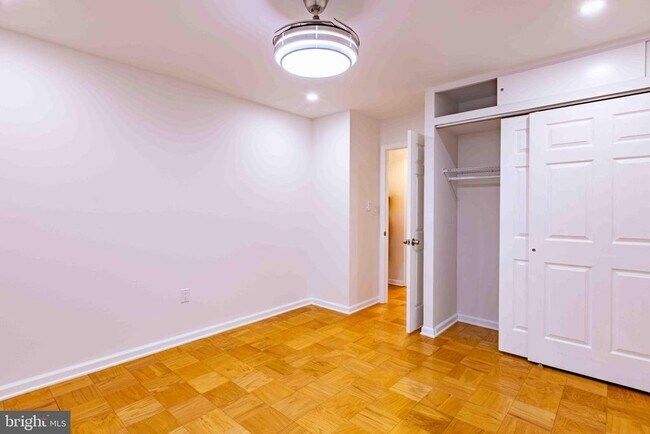 Building Photo - 1 Stonehenge Cir