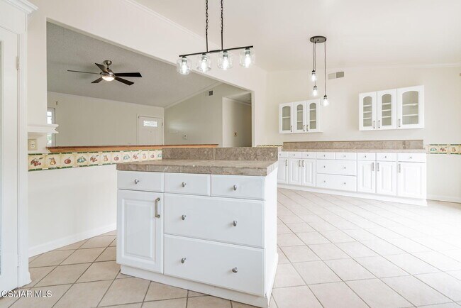 Building Photo - 6894 N Auburn Cir
