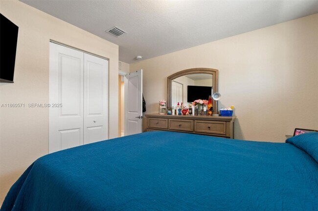 Building Photo - 610 NW 11th St