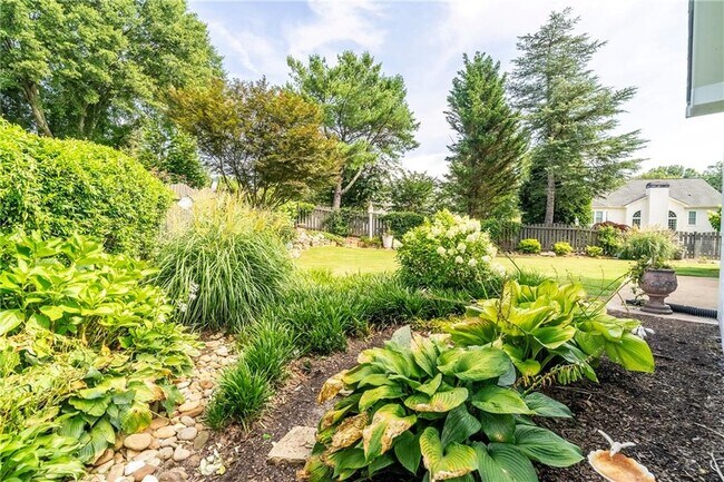 Building Photo - 6850 Weatherstone Way