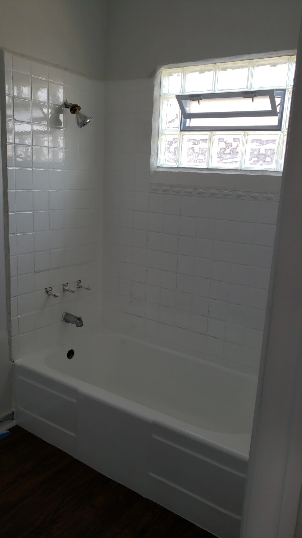 Bathroom - 1541 Elm Ave