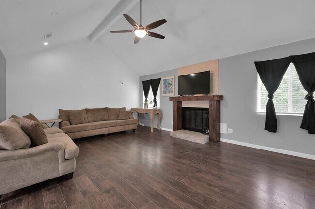 Building Photo - 5928 Sinclair Dr