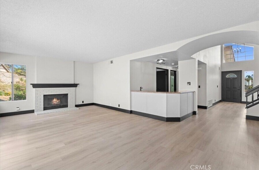Building Photo - 120 Sandpoint Ln