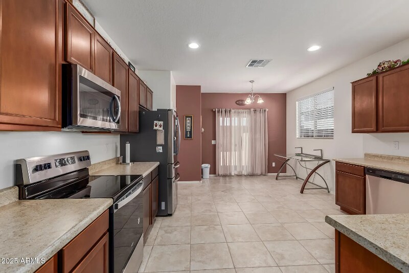 Building Photo - 7224 W Puget Ave