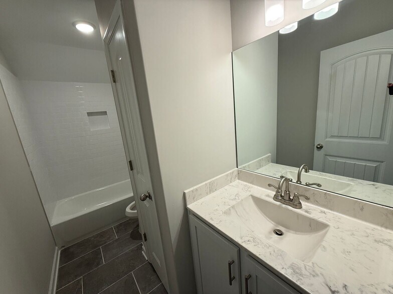 Building Photo - 9687 Bloomington Cir