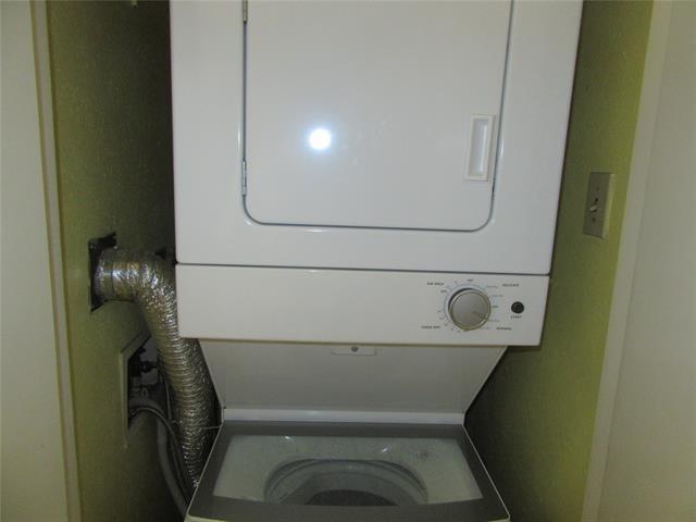 Building Photo - 15151 Berry Trail