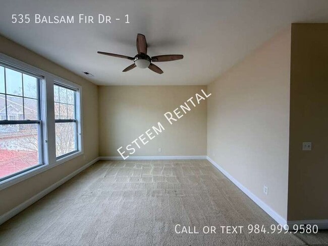 Building Photo - 535 Balsam Fir Dr