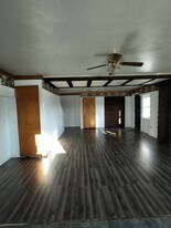 Building Photo - 69465 Union Rd S
