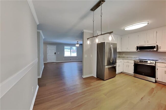 Building Photo - 2458 Zachary Woods Dr NW