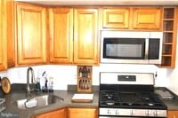 Building Photo - 5934 Mayflower Ct