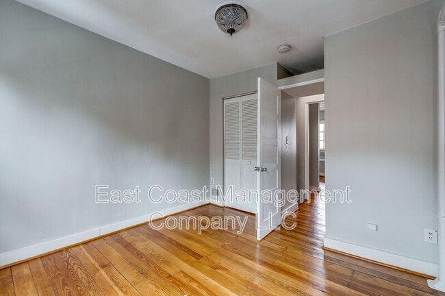 Building Photo - 1214 Battery Ave
