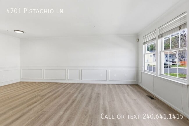 Building Photo - 4701 Pistachio Ln