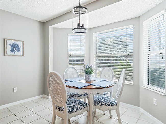 Building Photo - 1103 Chaparral Dr