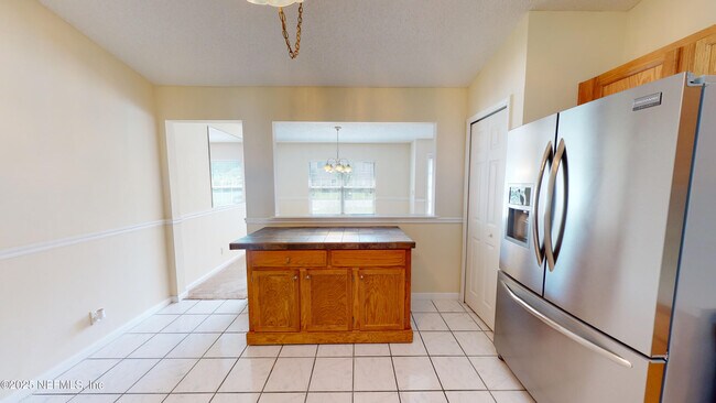 Building Photo - 1826 Blue Ridge Dr
