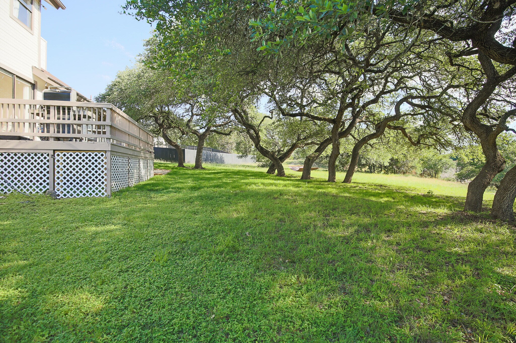 Building Photo - 708 Cowal Dr S