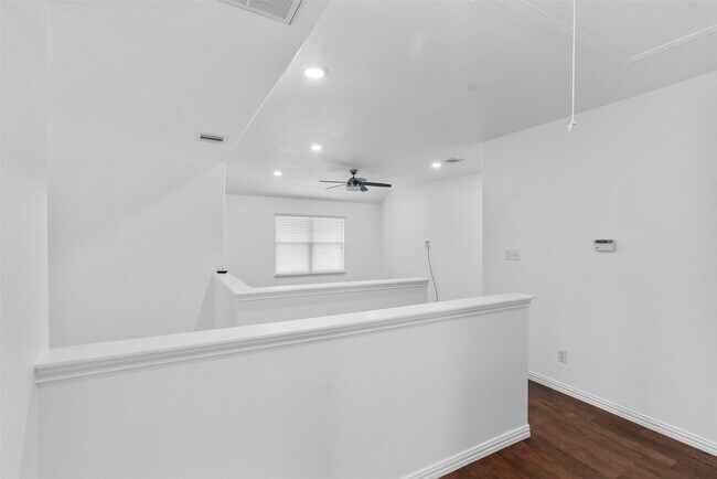 Building Photo - 2610 Cypress Springs Dr